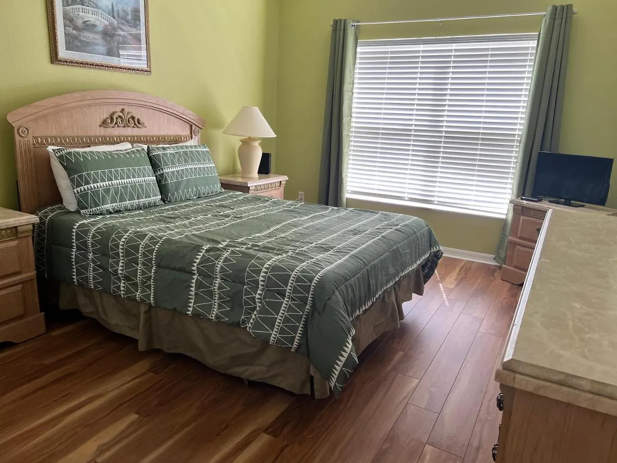 Hampton Lakes Retreat Four Corners Holiday home